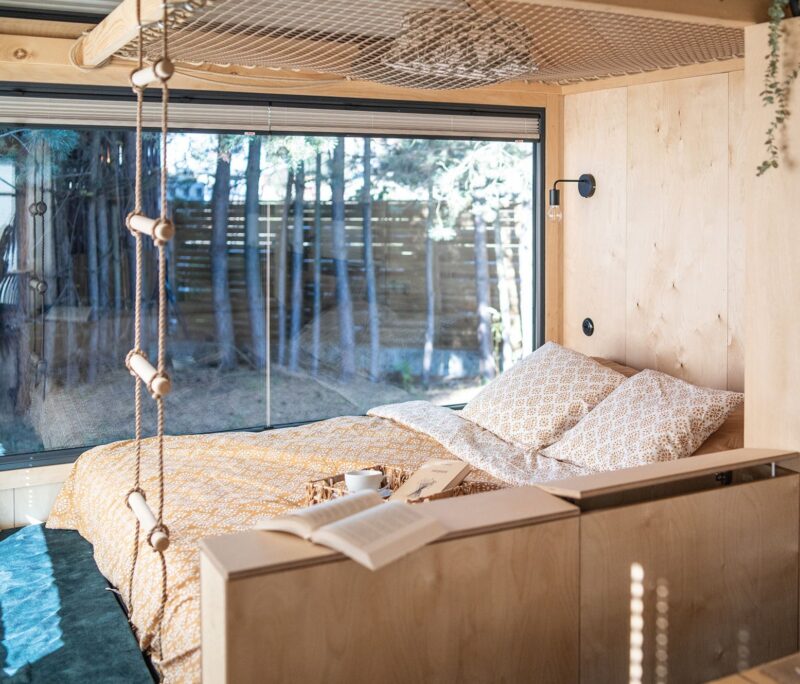 duża przestrzeń małych domów